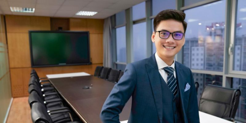 CEO Nguyễn Quốc Hoàng - Người Sáng Lập Bancadoithuong.de.com 8 Con đường lập nghiệp của Quốc Hoàng